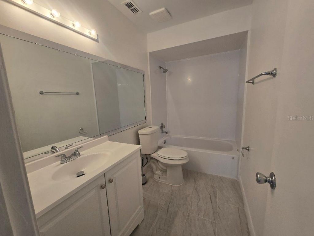 5232 Via Hacienda Circle, Unit A217, Orlando, FL 32839 Photo
