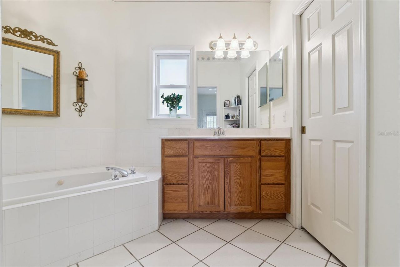 22841 Stallion Drive, Sorrento, FL 32776 Photo