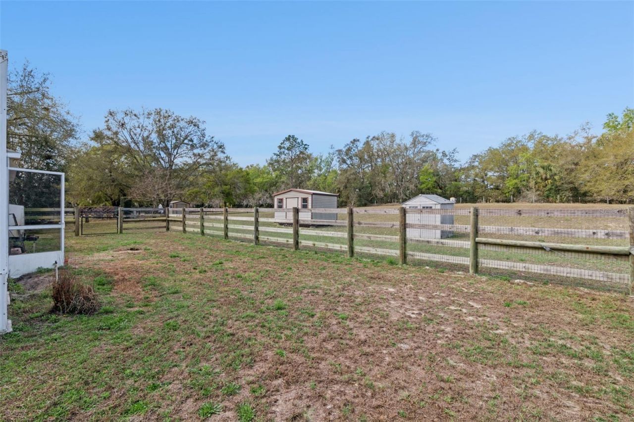 22841 Stallion Drive, Sorrento, FL 32776 Photo