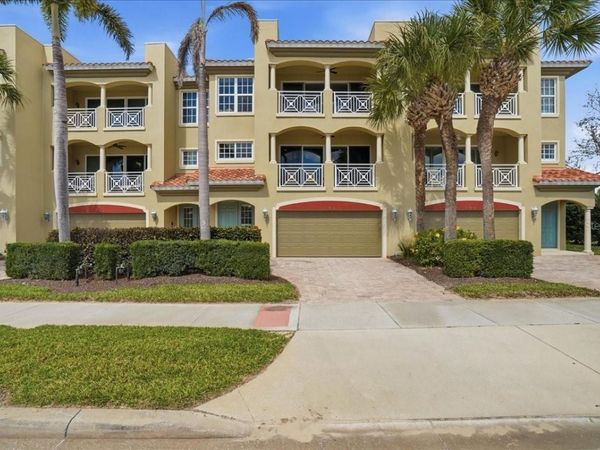 702 GRANADA AVENUE , Unit 7, VENICE, FL 34285