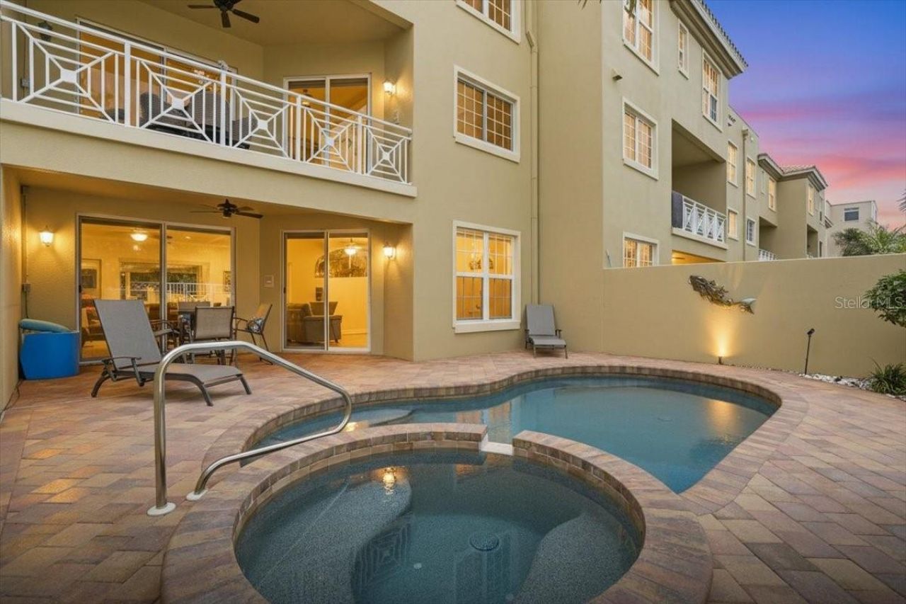 702 Granada Avenue, Unit 7, Venice, FL 34285 Photo