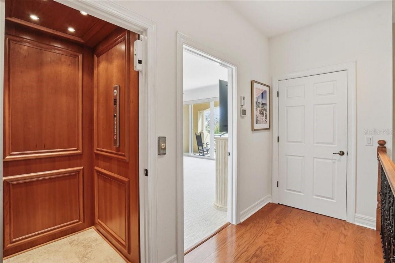 702 Granada Avenue, Unit 7, Venice, FL 34285 Photo