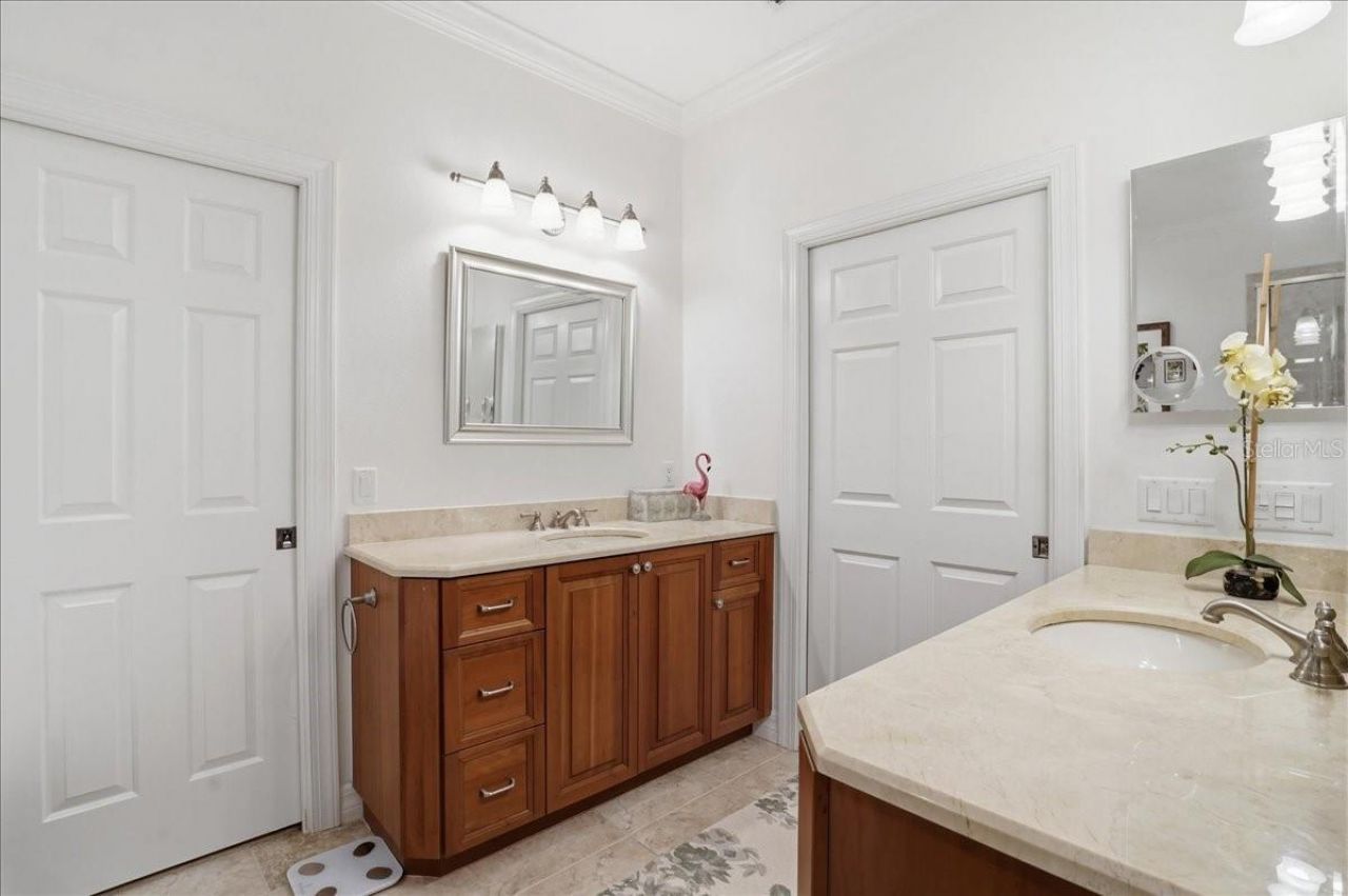 702 Granada Avenue, Unit 7, Venice, FL 34285 Photo