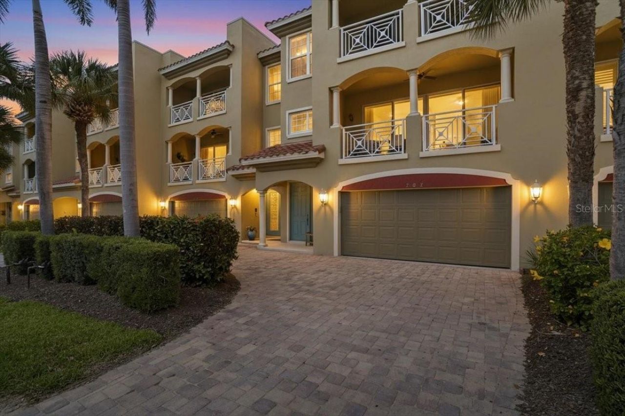 702 Granada Avenue, Unit 7, Venice, FL 34285 Photo