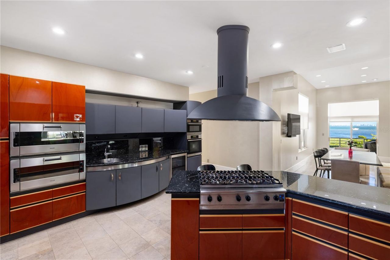 5004 64th Dr W, Bradenton, FL 34210 Photo