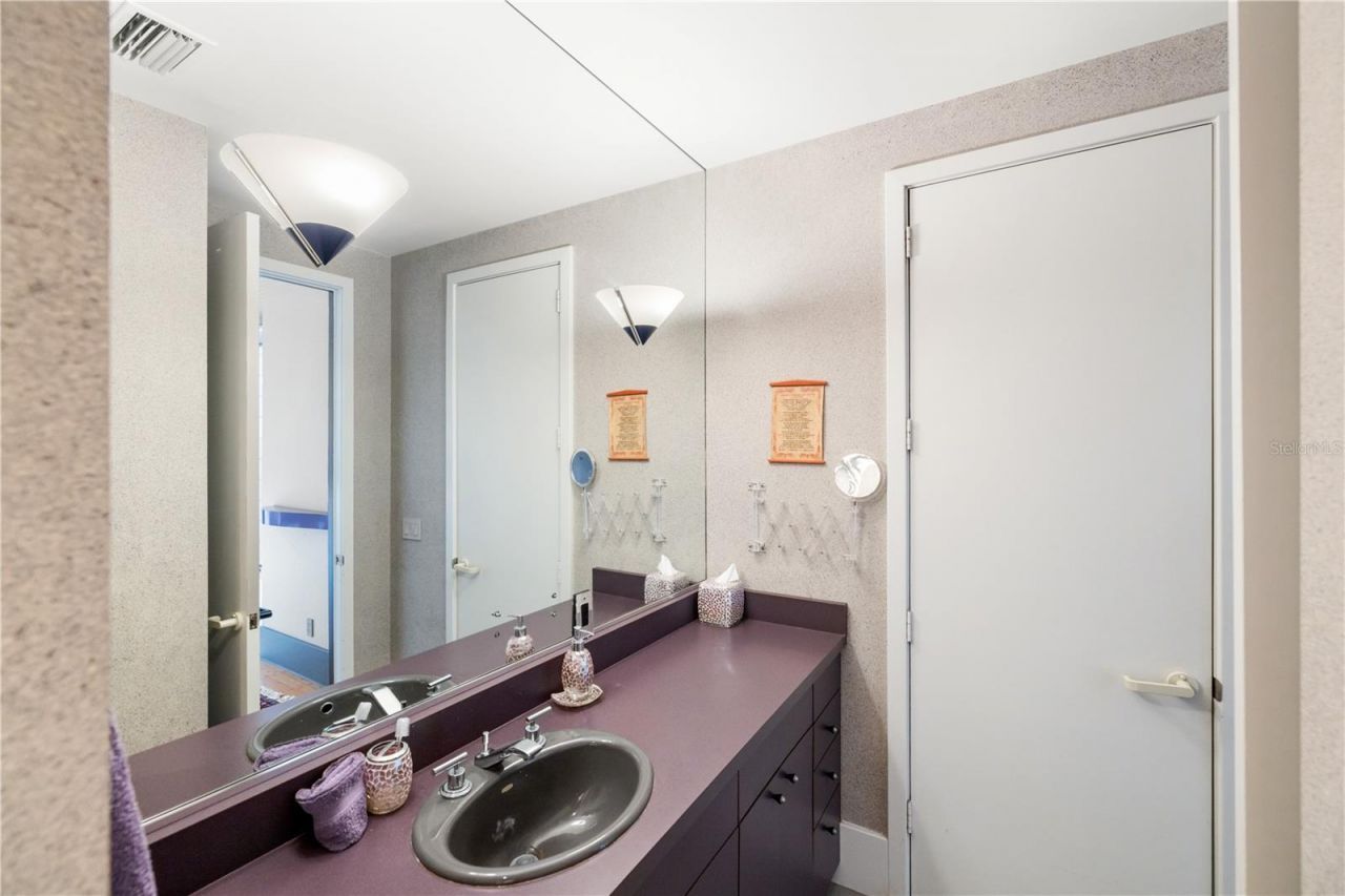 5004 64th Dr W, Bradenton, FL 34210 Photo