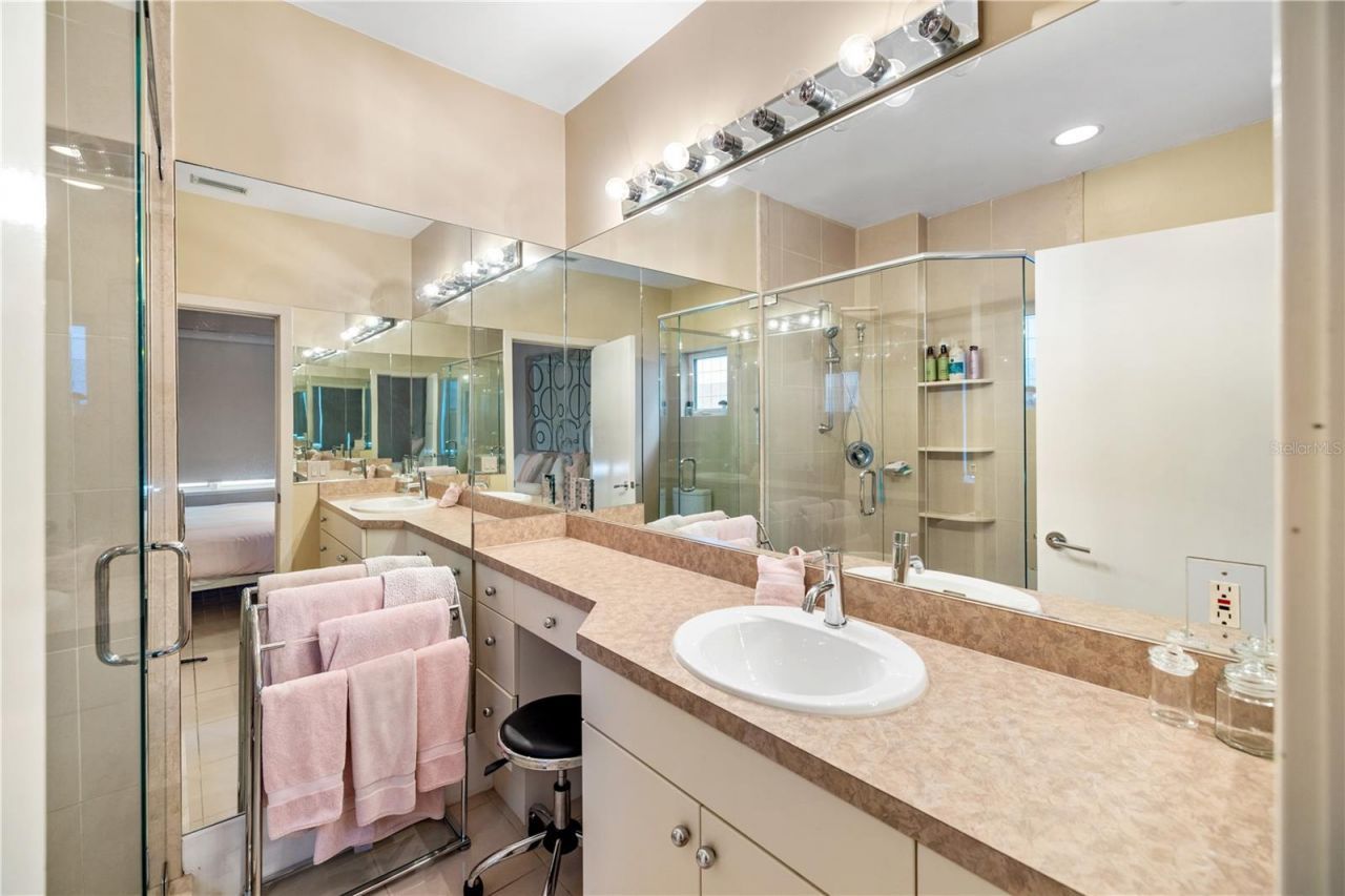 5004 64th Dr W, Bradenton, FL 34210 Photo