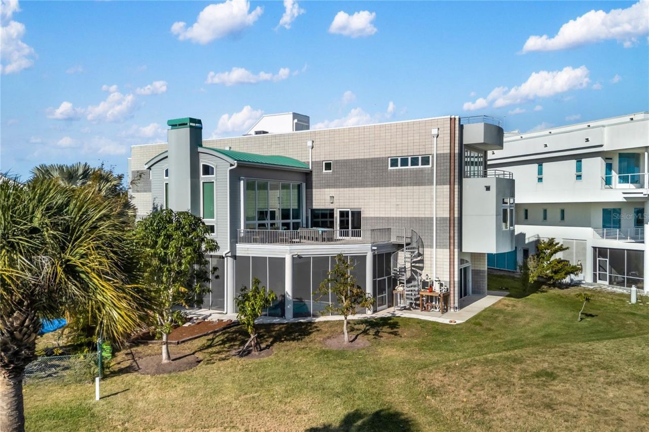 5004 64th Dr W, Bradenton, FL 34210 Photo