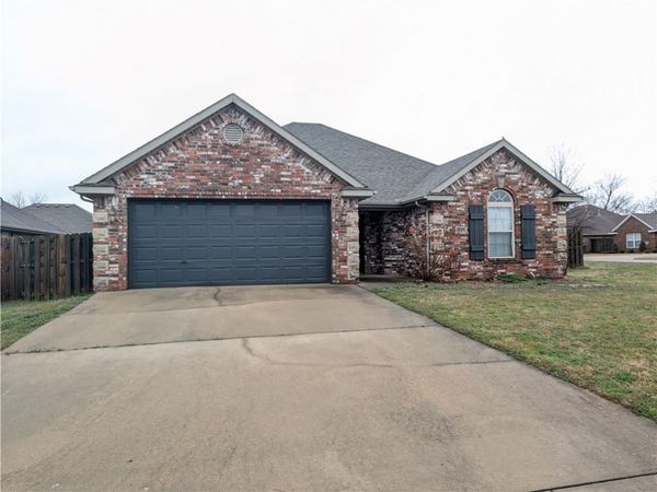 6000 S 38th Street, Rogers, AR 72758