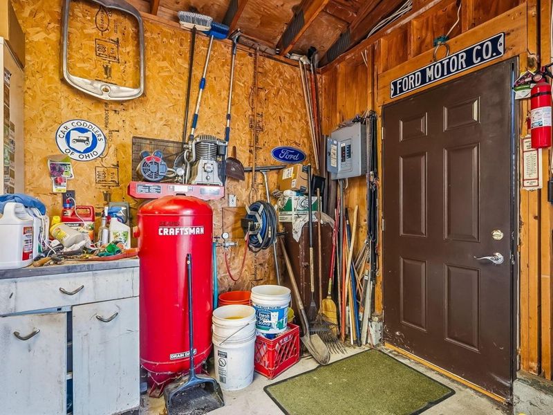 8191 Maxtown Road , Westerville, OH 43082 Photo 9