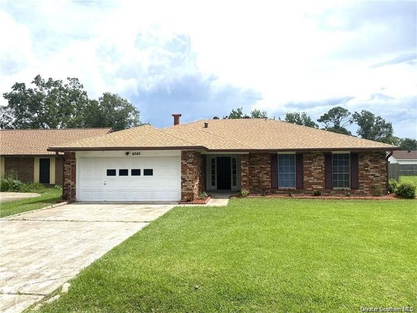 4545 W Meadow Lane W, Lake Charles, LA 70605