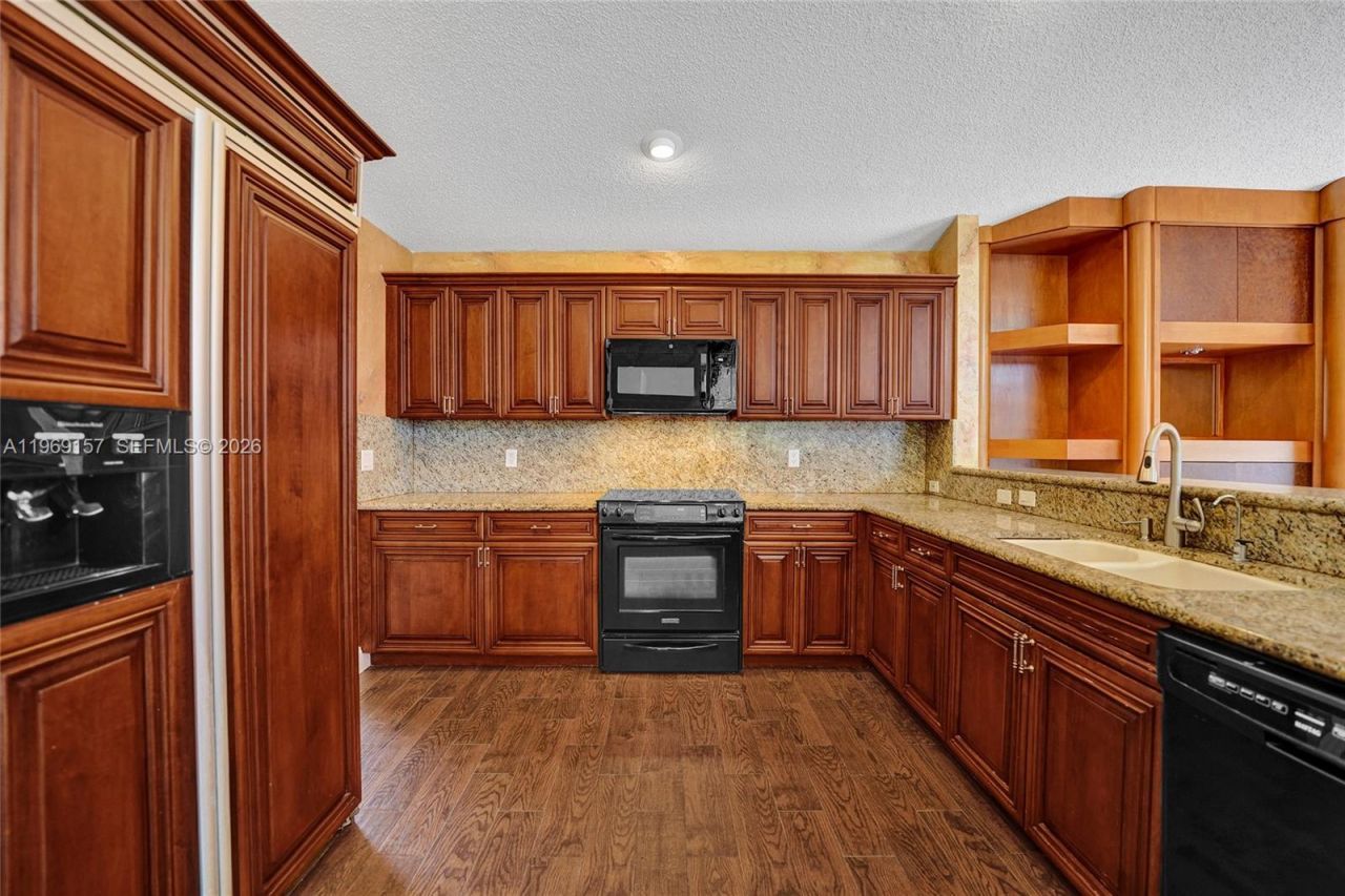 3280 Huntington, Weston, FL 33332 Photo