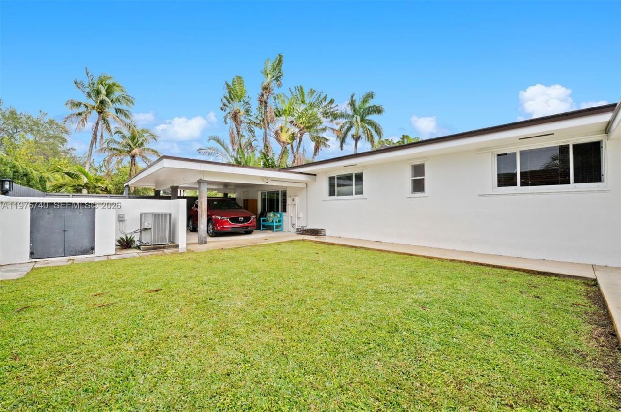 9838 SW 94th Ter, Miami, FL 33176 Photo