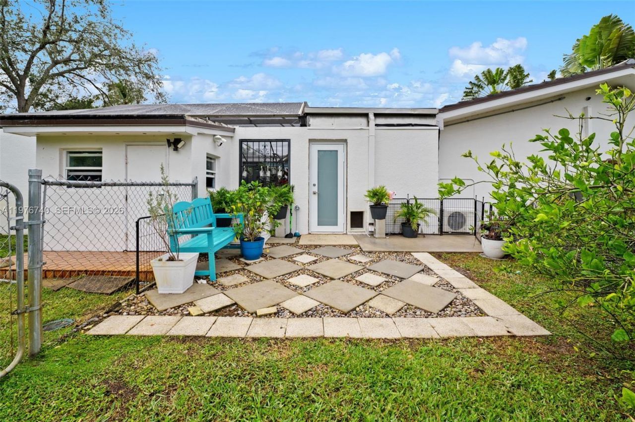 9838 SW 94th Ter, Miami, FL 33176 Photo