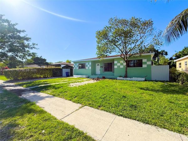 1141 NE 154th Ter , North Miami Beach, FL 33162