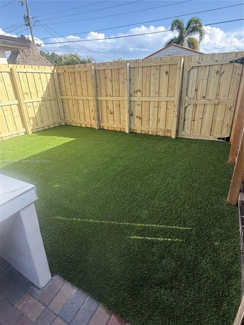 7910 NW 12th St, Pembroke Pines, FL 33024 Photo