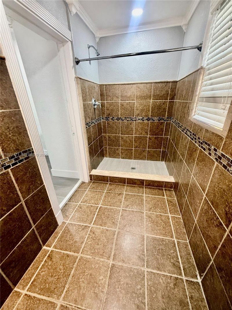 7910 NW 12th St, Pembroke Pines, FL 33024 Photo