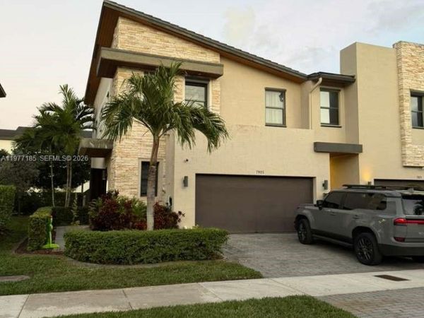 7905 NW 104th Ct , Doral, FL 33178