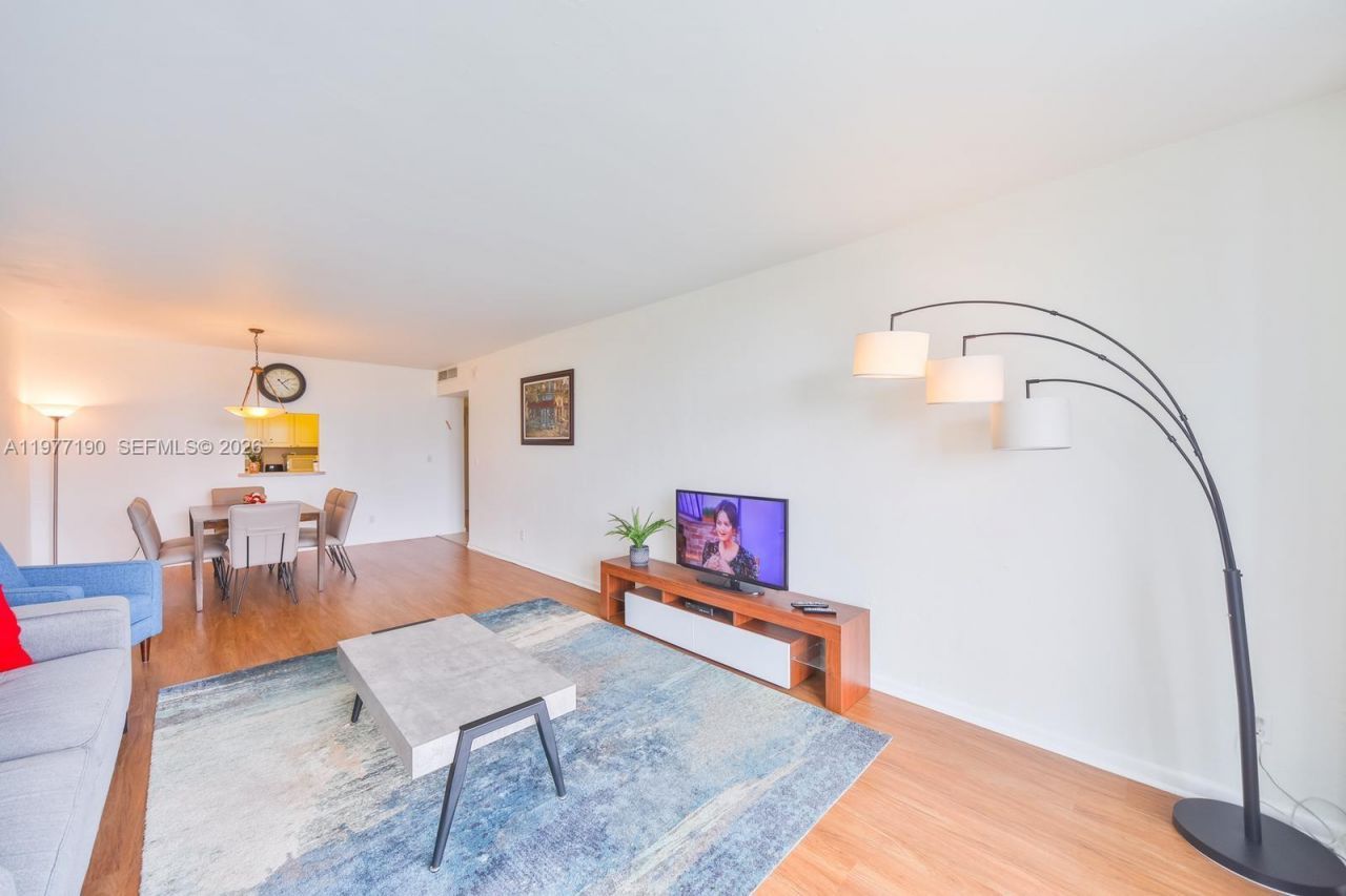 19370 Collins Ave , Unit 622, Sunny Isles Beach, FL 33160 Photo