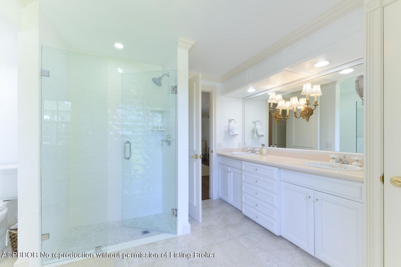 201 Pendleton Avenue, Palm Beach, FL 33480 Photo