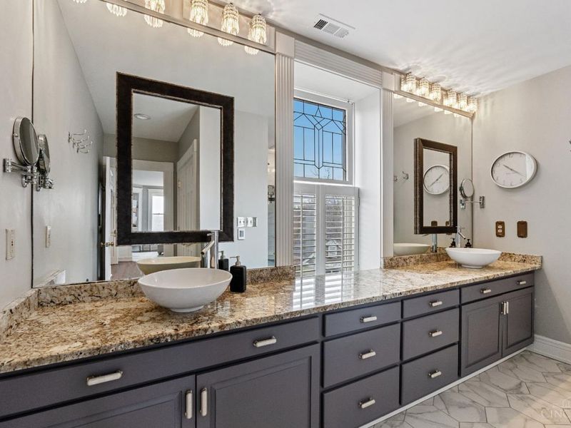 673 Windings Lane, Unit 2, Cincinnati, OH 45220 Photo 25