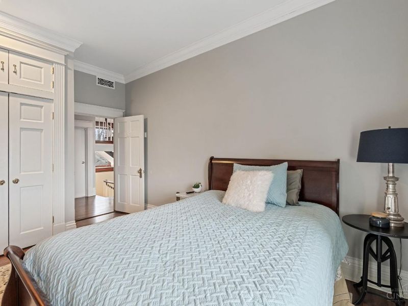 673 Windings Lane, Unit 2, Cincinnati, OH 45220 Photo 33