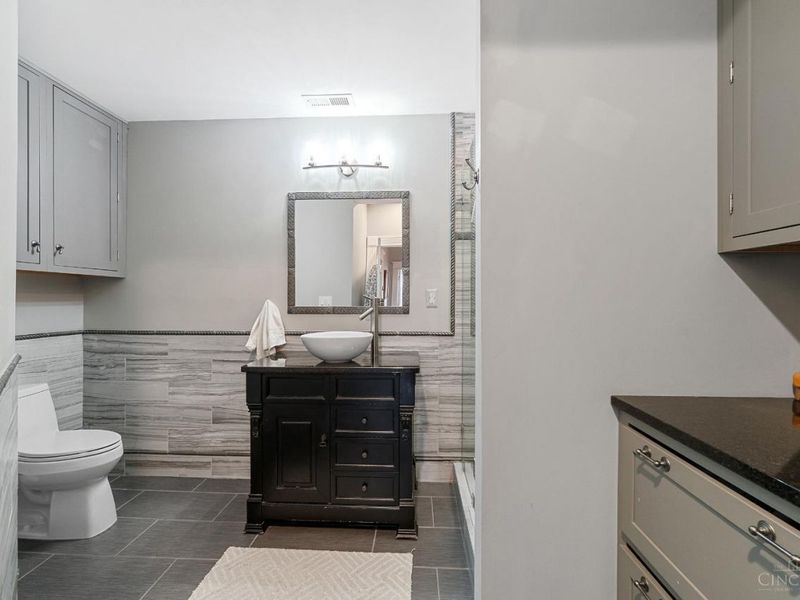 673 Windings Lane, Unit 2, Cincinnati, OH 45220 Photo 34