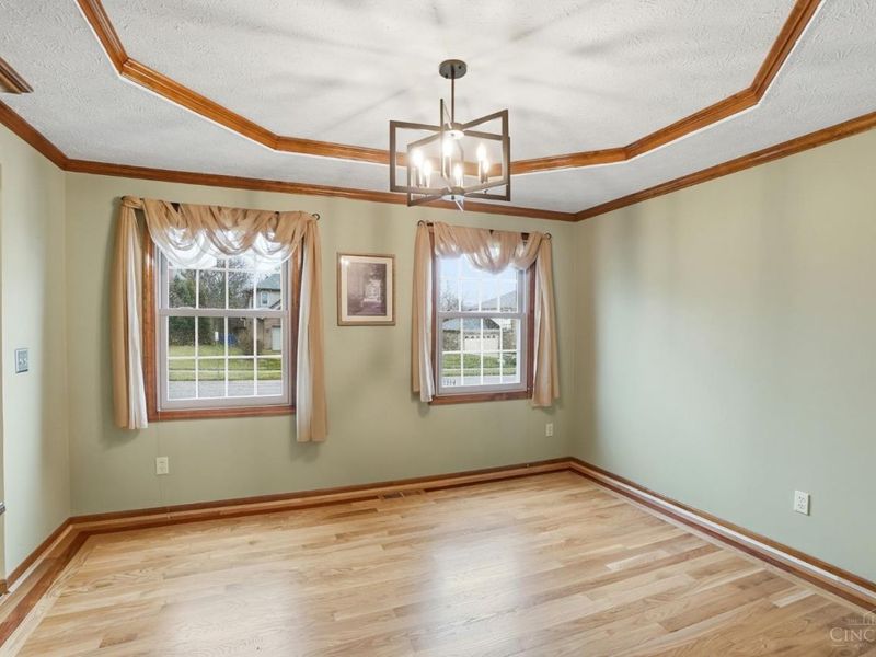 4354 Oakville Drive, Green Township, OH 45211 Photo 11