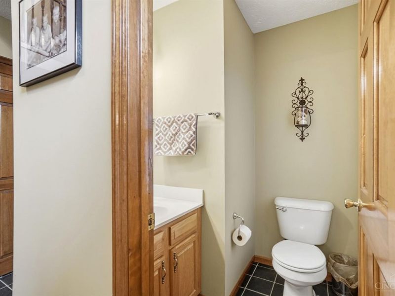 4354 Oakville Drive, Green Township, OH 45211 Photo 13