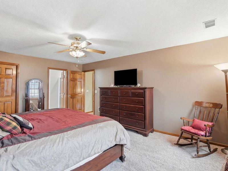 4354 Oakville Drive, Green Township, OH 45211 Photo 16