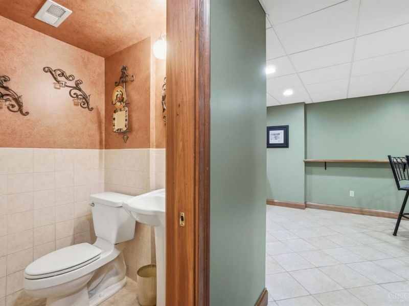 4354 Oakville Drive, Green Township, OH 45211 Photo 31