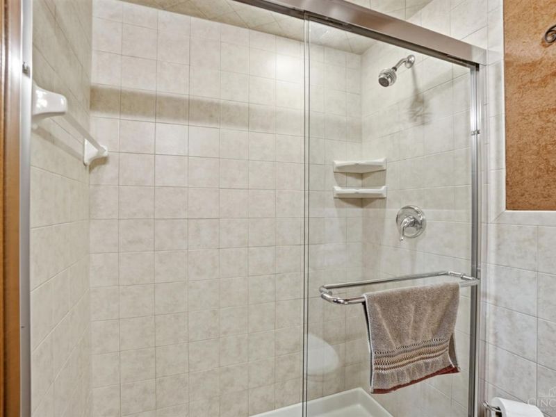 4354 Oakville Drive, Green Township, OH 45211 Photo 32