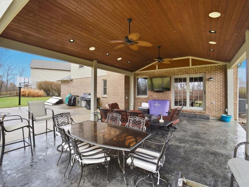 4354 Oakville Drive, Green Township, OH 45211 Photo 33