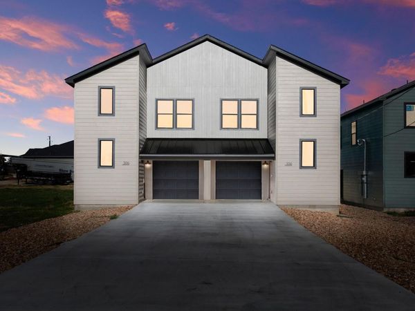 306 S Avenue P Ave, Unit B, Marble Falls, TX 78654