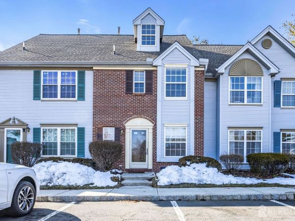 2 Rachel Court, Kendall Park, NJ 08824