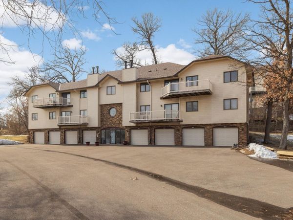 4185 Hilltop Point, Eagan, MN 55123