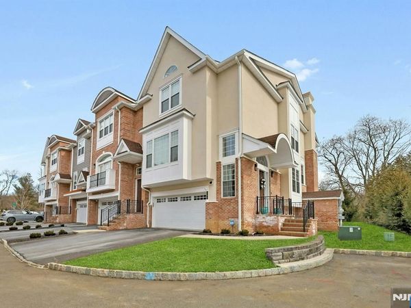 106 Brandon Court, MONTVALE, NJ 07645