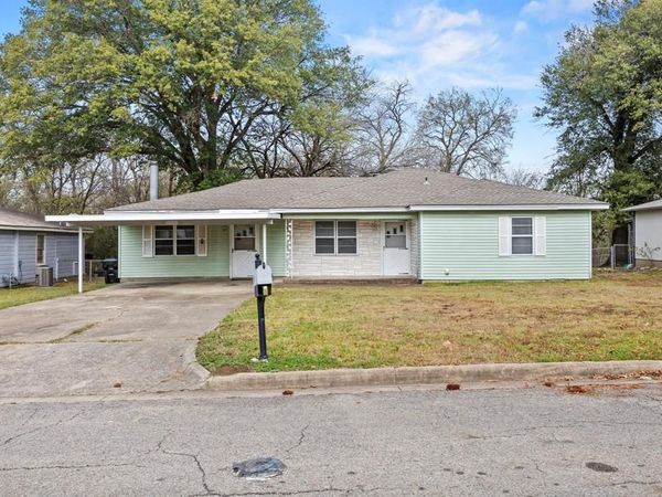 4026 Dixon Circle, Greenville, TX 75401