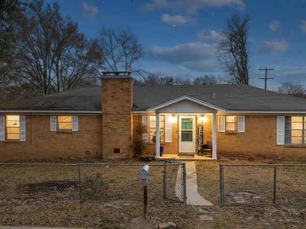 700 Powderhorn Drive , Athens, TX 75751