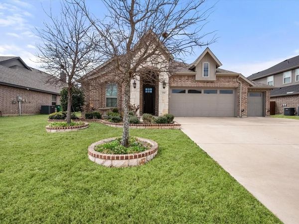 124 Sundance Circle , Waxahachie, TX 75165