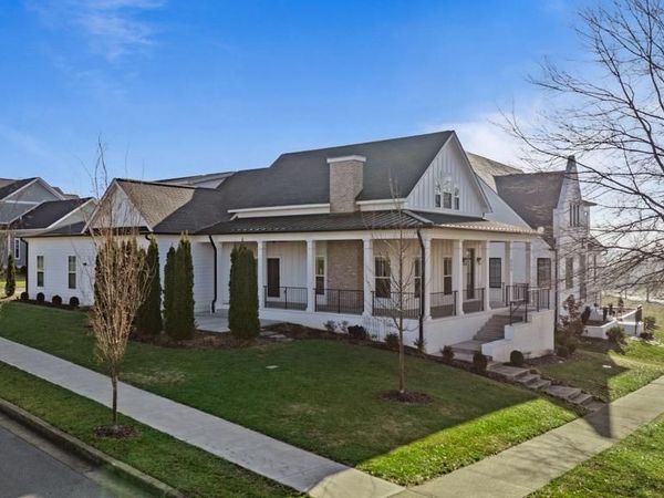 880 Village Way , Bowling Green, KY 42103