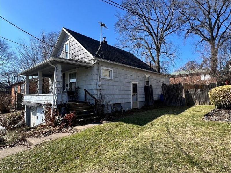 2413 Clearview Avenue NW, Canton, OH 44708 Photo 2