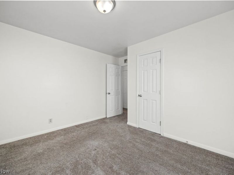 171 S Logan Street, Elyria, OH 44035 Photo 18