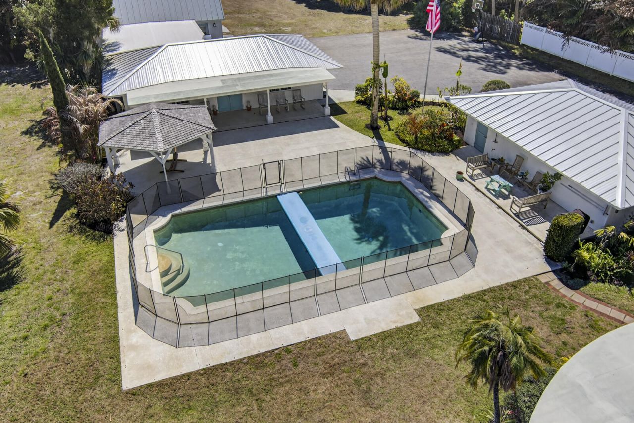 4945 16th Street, Vero Beach, FL 32966 Photo