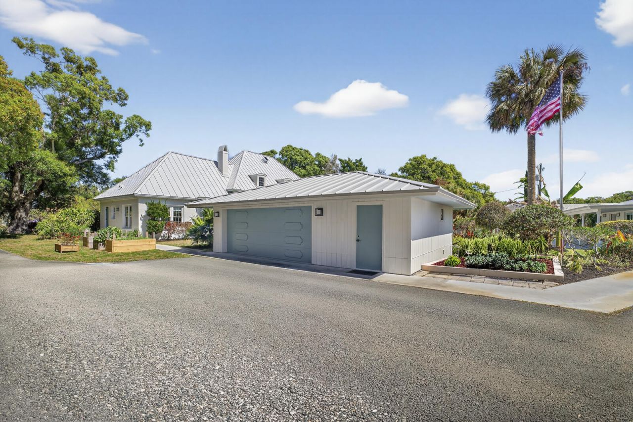 4945 16th Street, Vero Beach, FL 32966 Photo