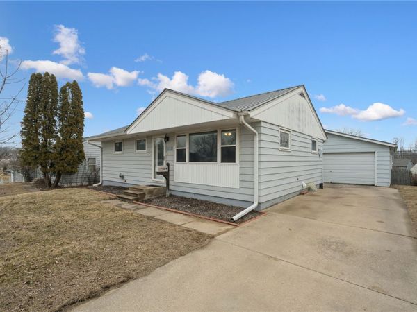1104 Brockman Drive SE, Cedar Rapids, IA 52403
