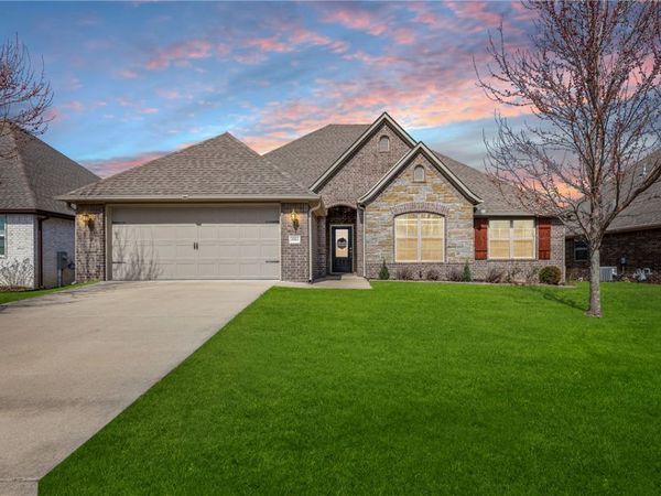 4004 SW Flintstone Way, Bentonville, AR 72713