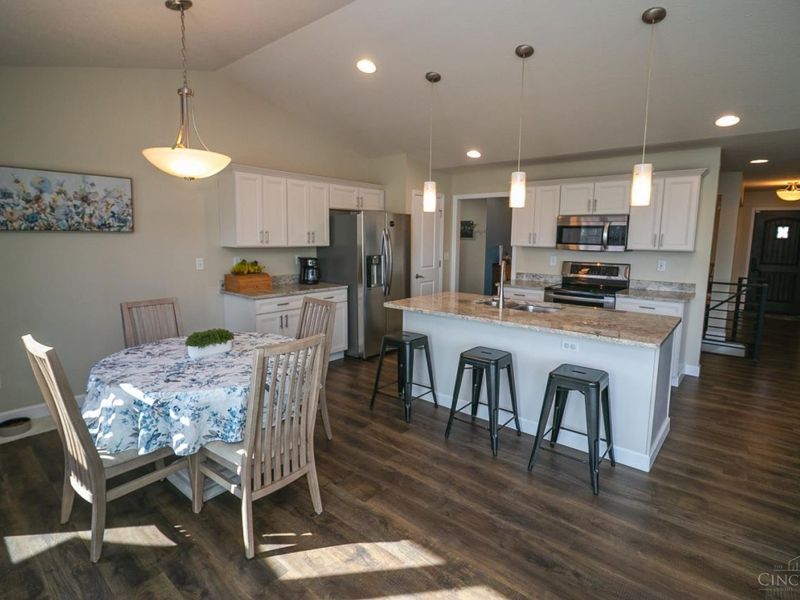 1331 Peregrine Way, Hamilton, OH 45013 Photo 4