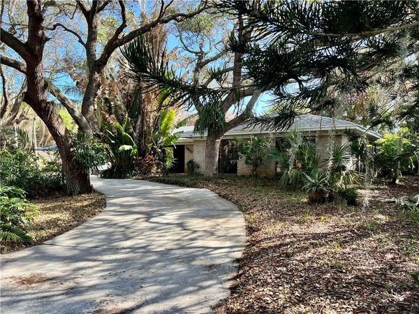 1900 5th Avenue SE, Vero Beach, FL 32962