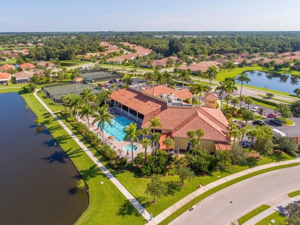 6360 Astor Place, Vero Beach, FL 32966